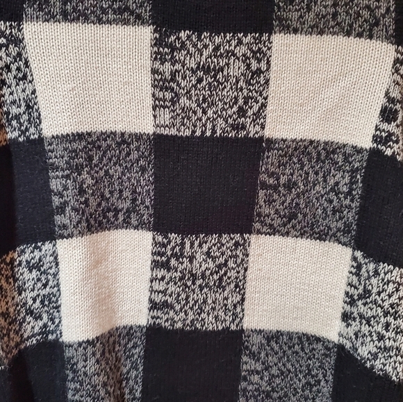 Halogen Buffalo Plaid Sweater - Picture 5 of 8